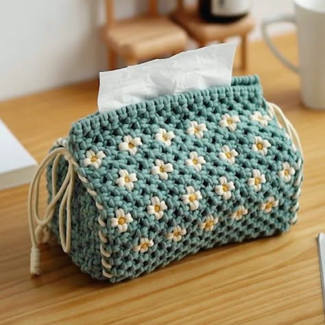 Handmade Macrame Tissue Box Cover – Floral Design 🌸