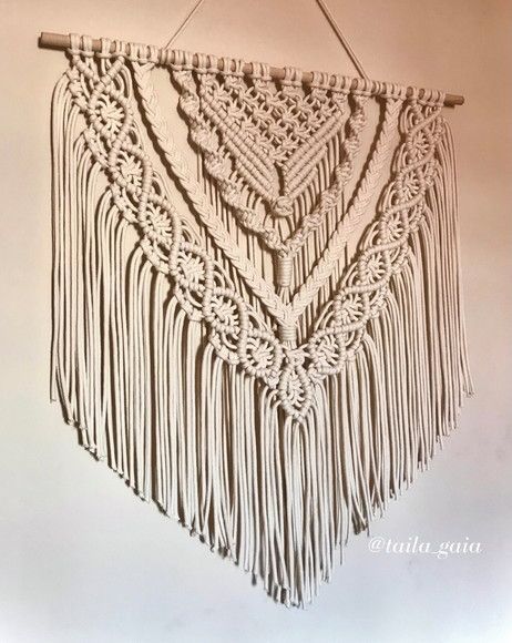 🌸 Handmade Macramé Wall Hanging – Boho Chic Home Decor