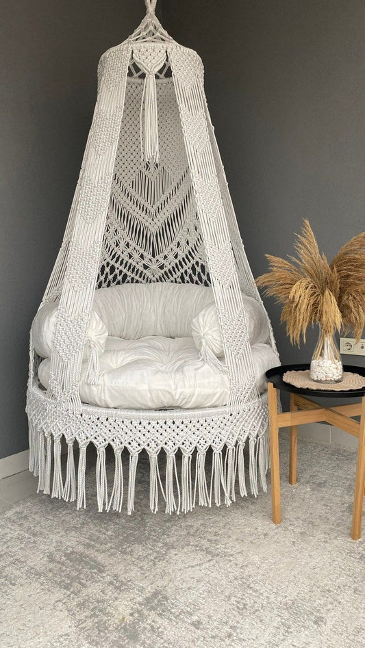 Elegant Boho Macramé Swing – Perfect for Balcony, Living Room, or Patio